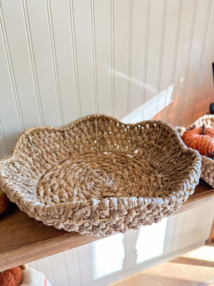 Scalloped Bowls Set